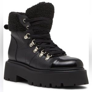 NEW Leather boots 9.5 Steve Madden